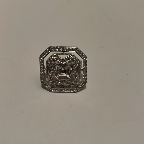 Square Bling Ring - Picture 5 of 7